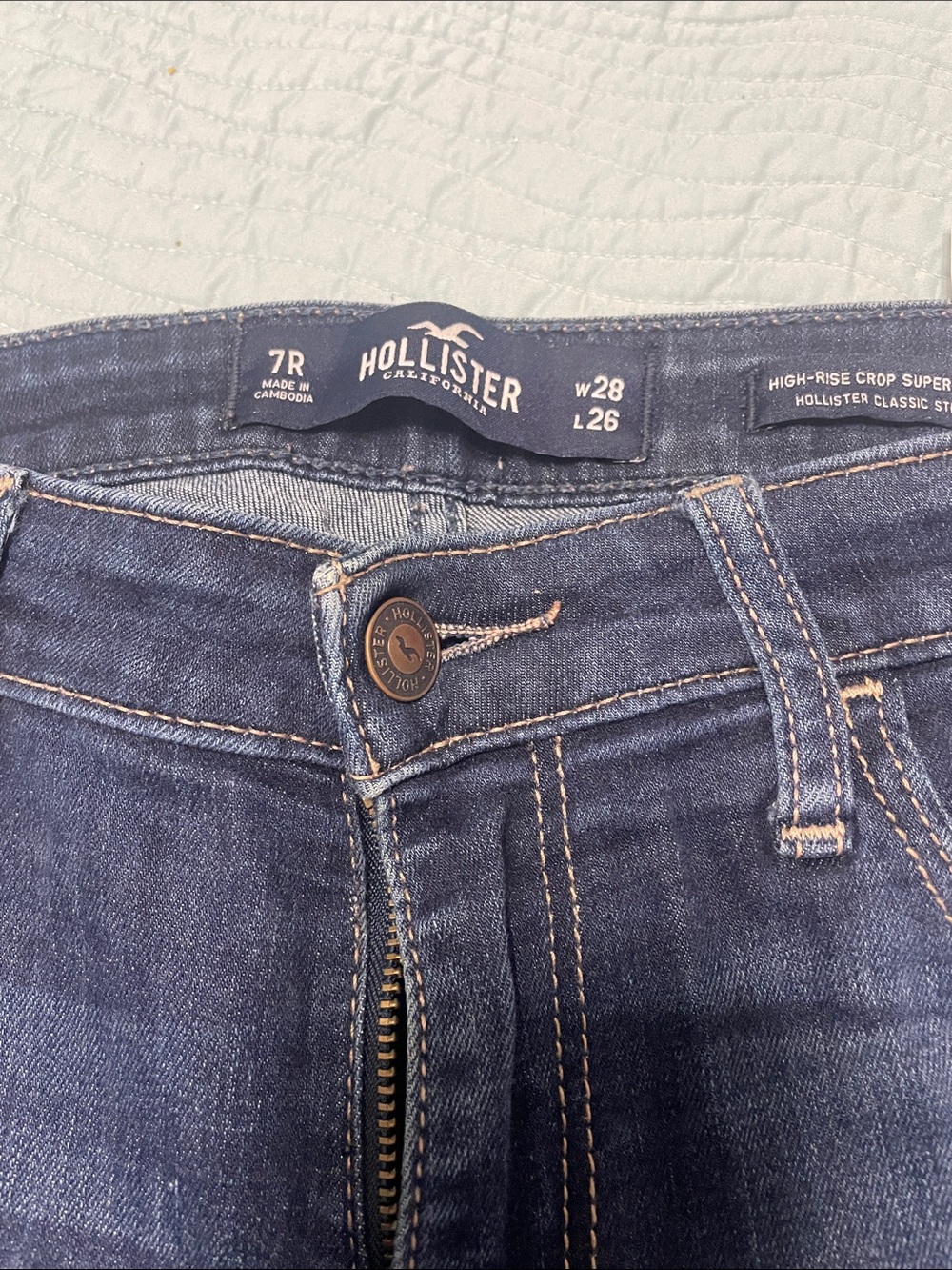 Hollister High-Rise Crop Super Skinny Jeans in Dark Indigo Wash